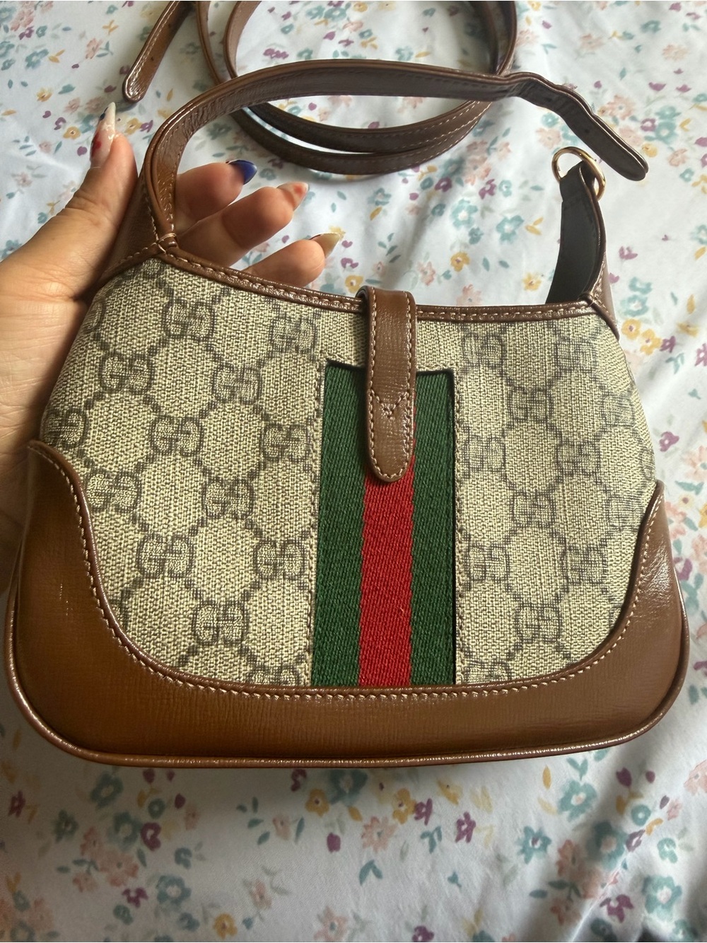 Gucci Beige GG Canvas Shoulder Bag with Brown Leather and Green-Red Web - Picture 2 of 9